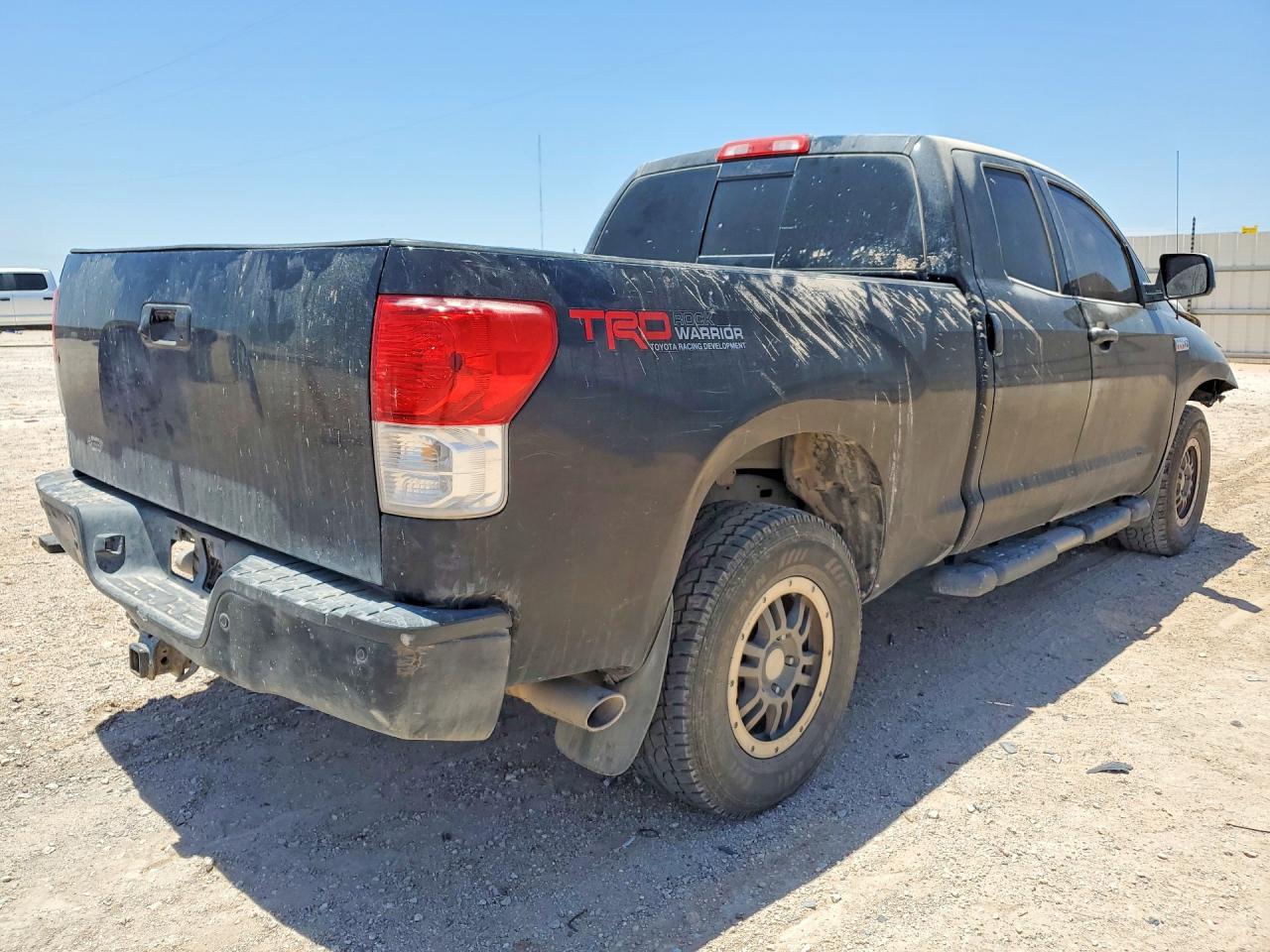 2011 TOYOTA TUNDRA