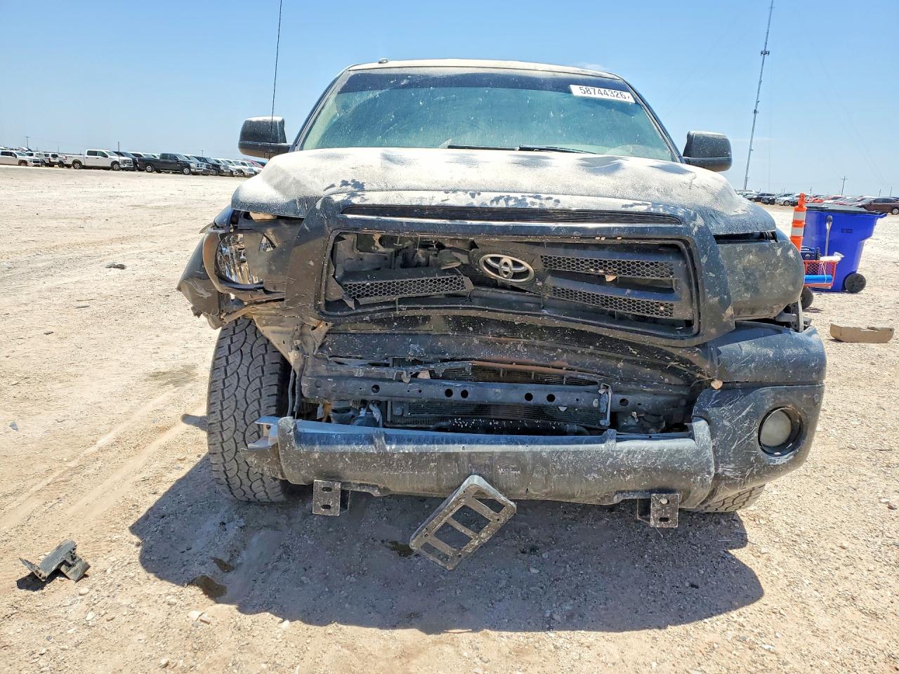 2011 TOYOTA TUNDRA