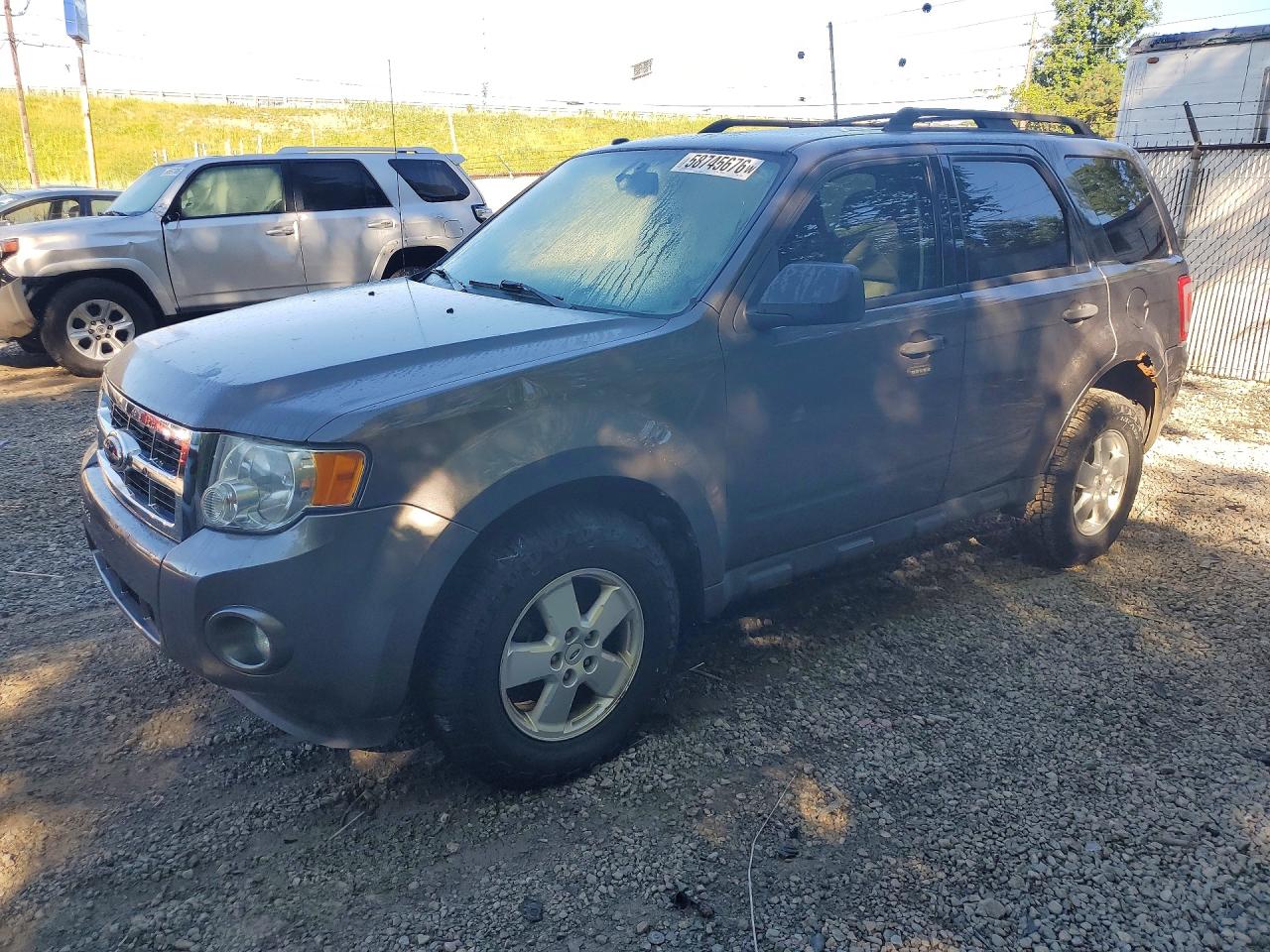 2011 FORD ESCAPE