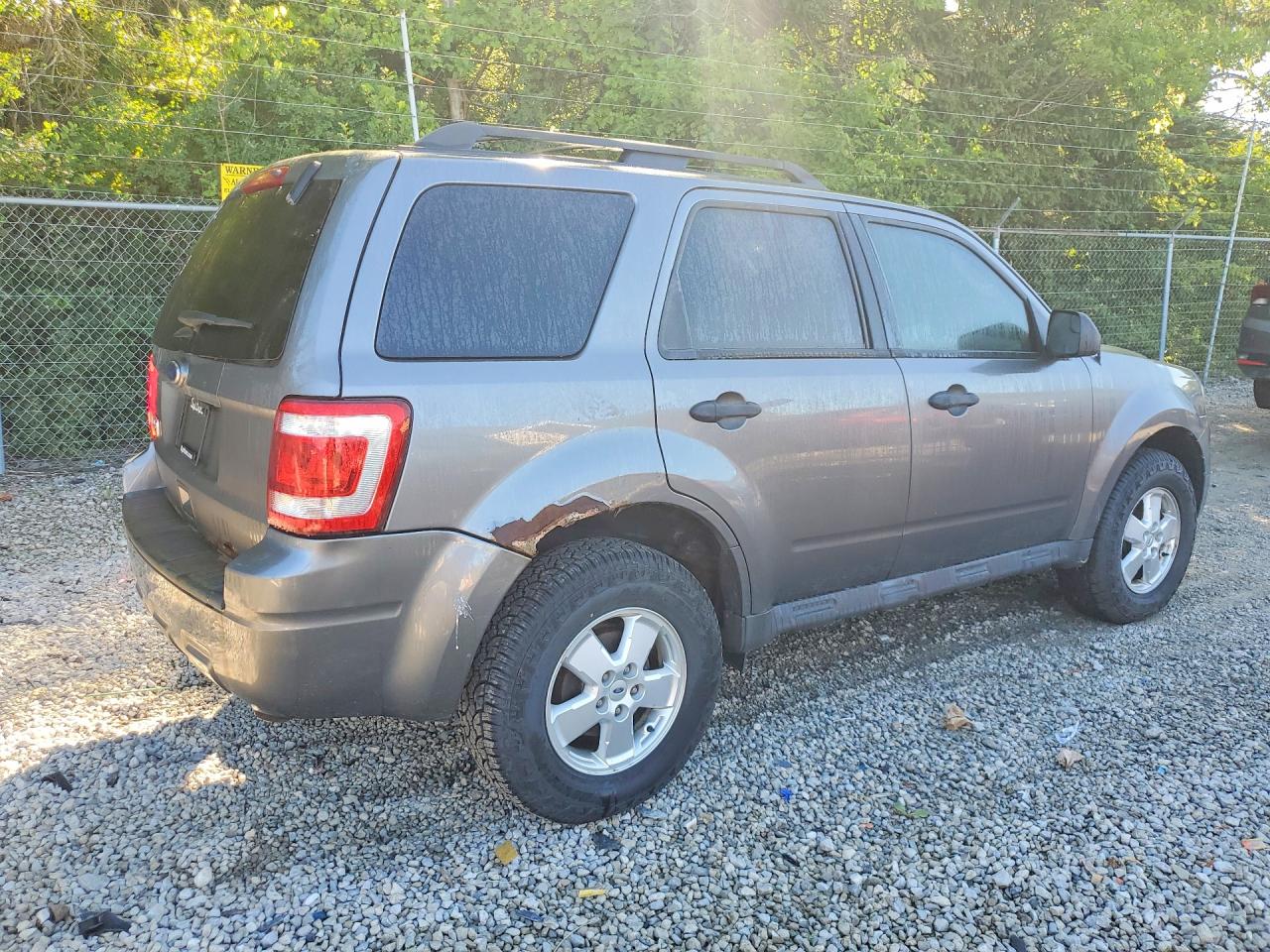 2011 FORD ESCAPE