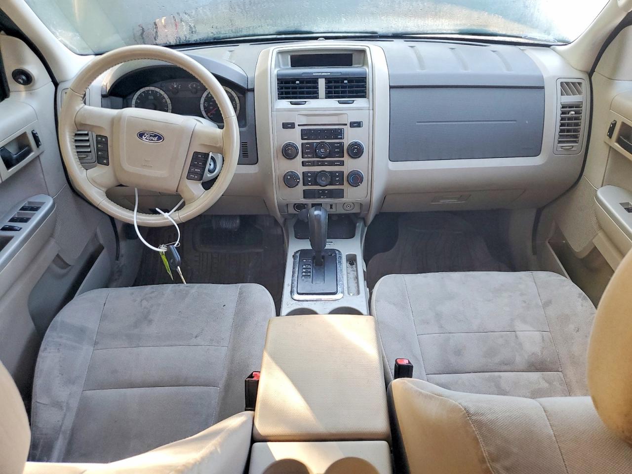 2011 FORD ESCAPE