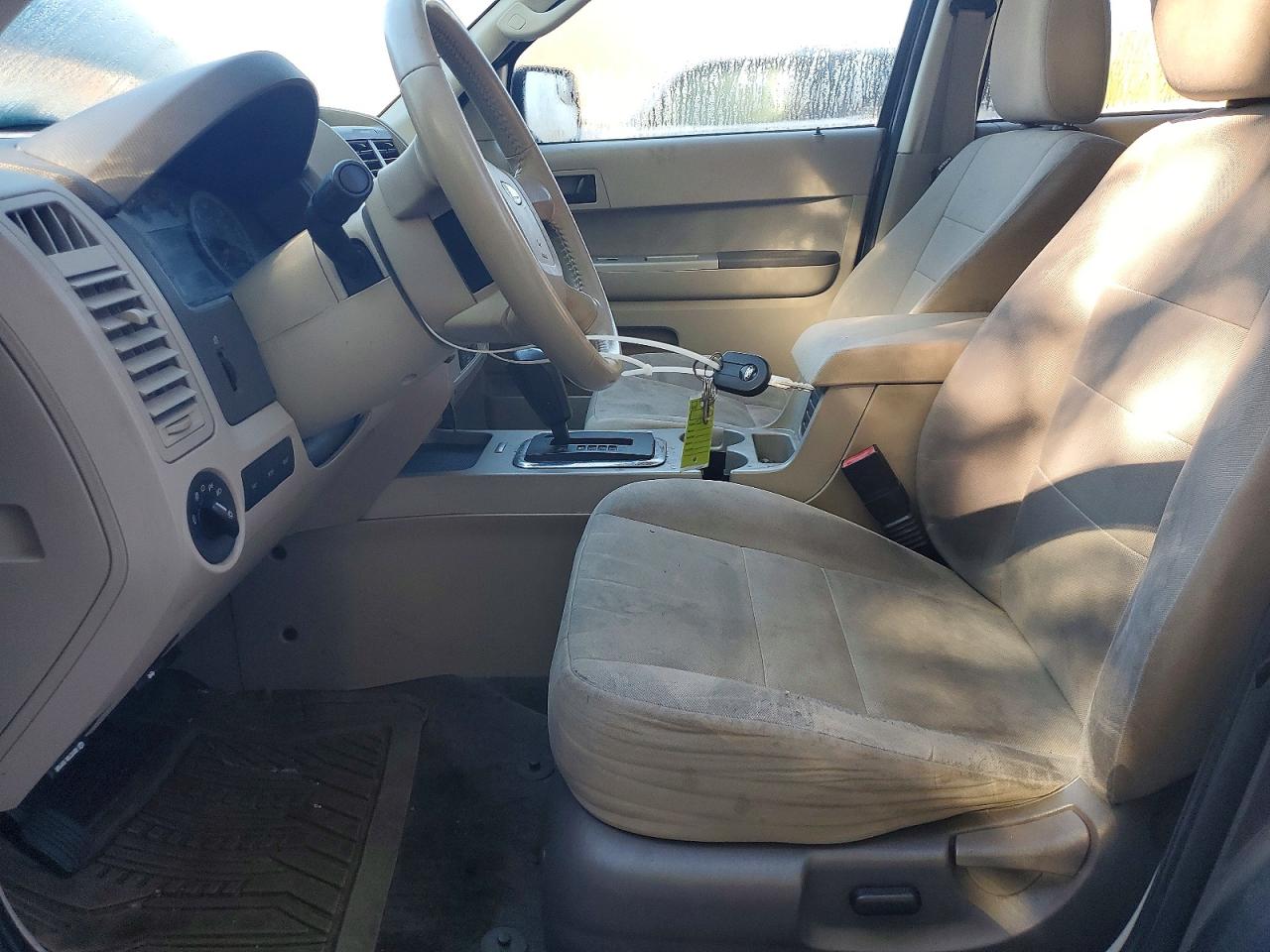 2011 FORD ESCAPE
