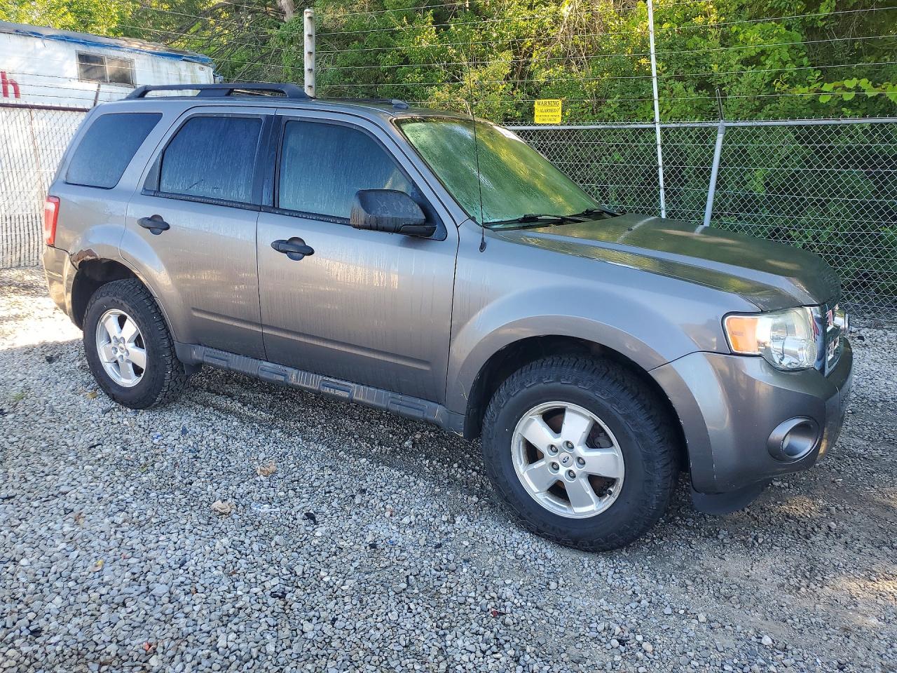 2011 FORD ESCAPE