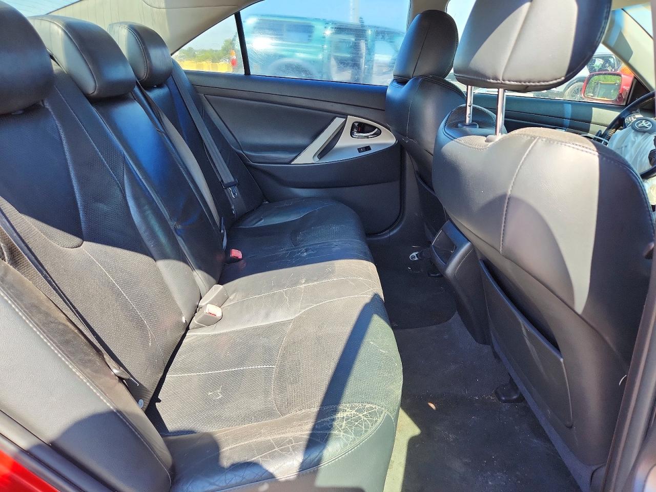 2010 TOYOTA CAMRY