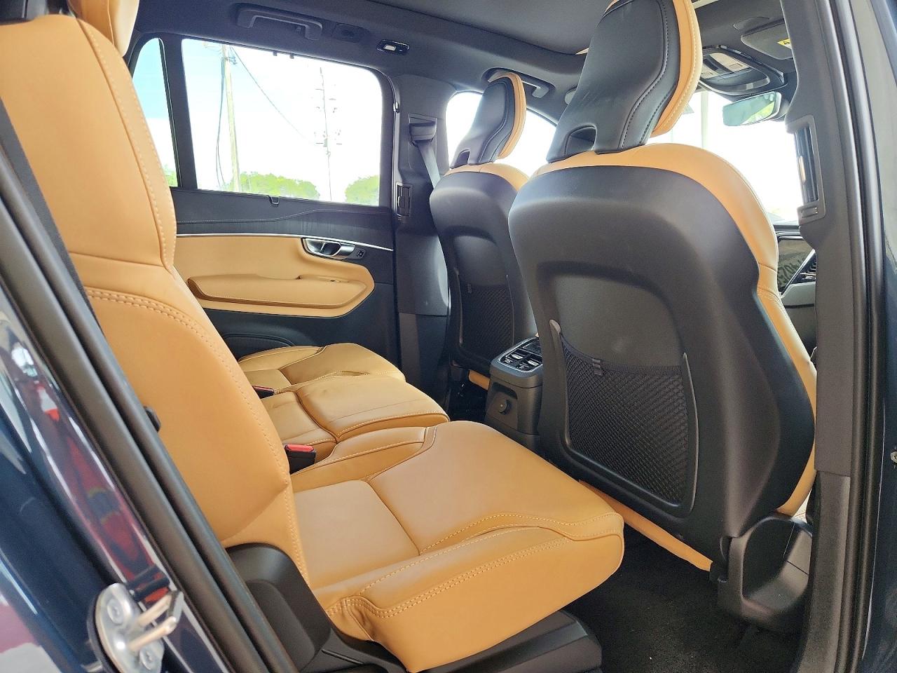 2025 VOLVO XC90