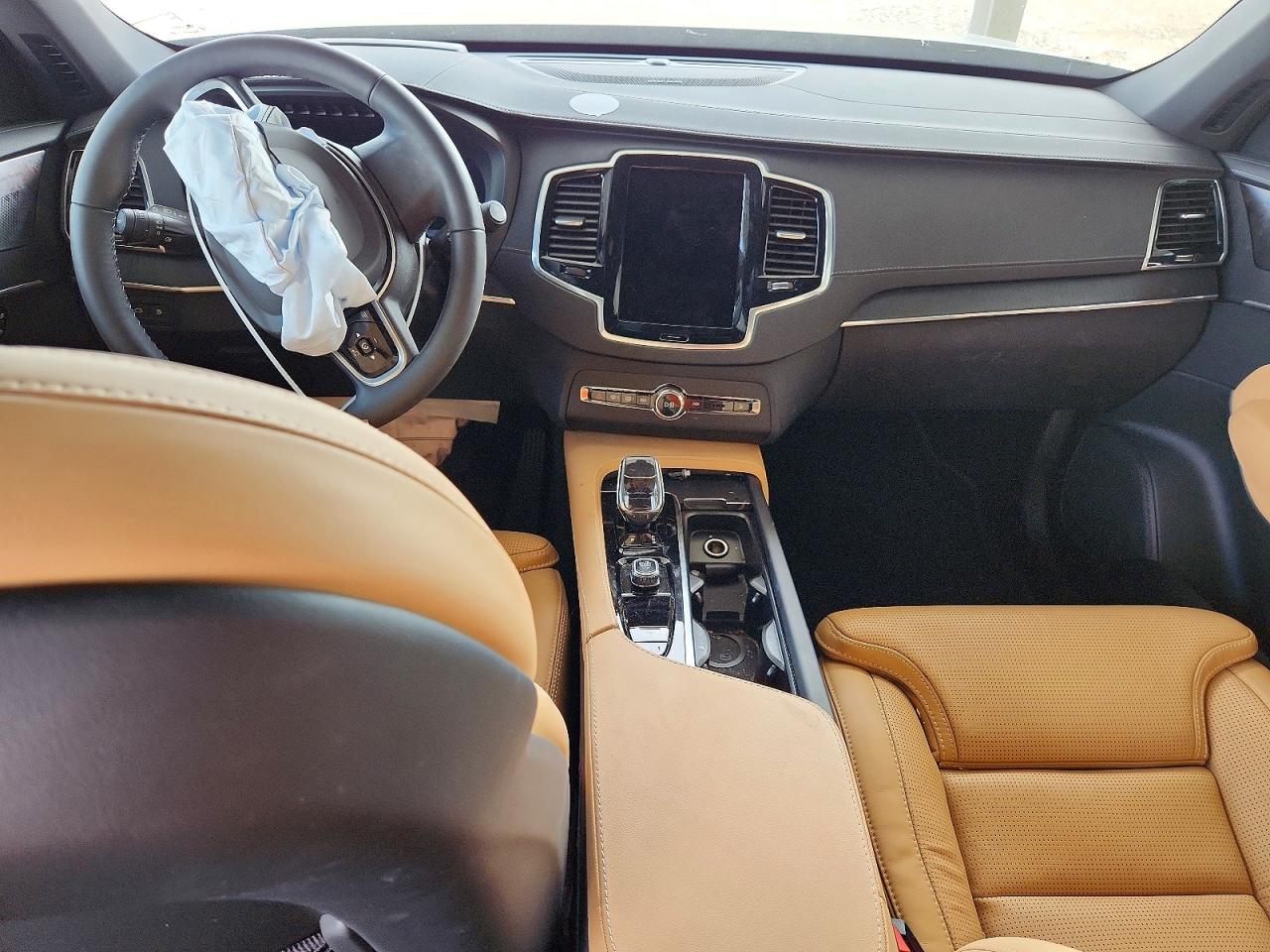 2025 VOLVO XC90