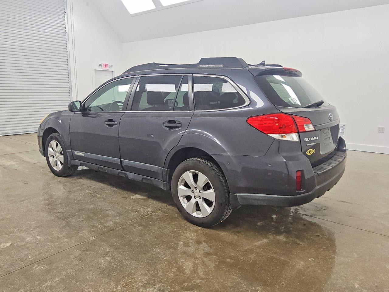 2011 SUBARU OUTBACK