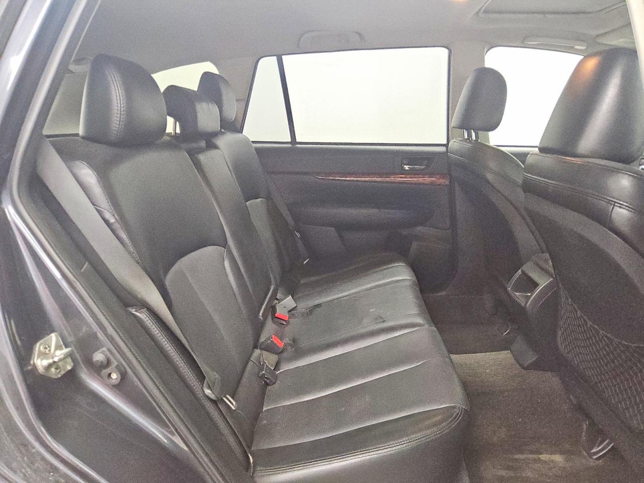 2011 SUBARU OUTBACK