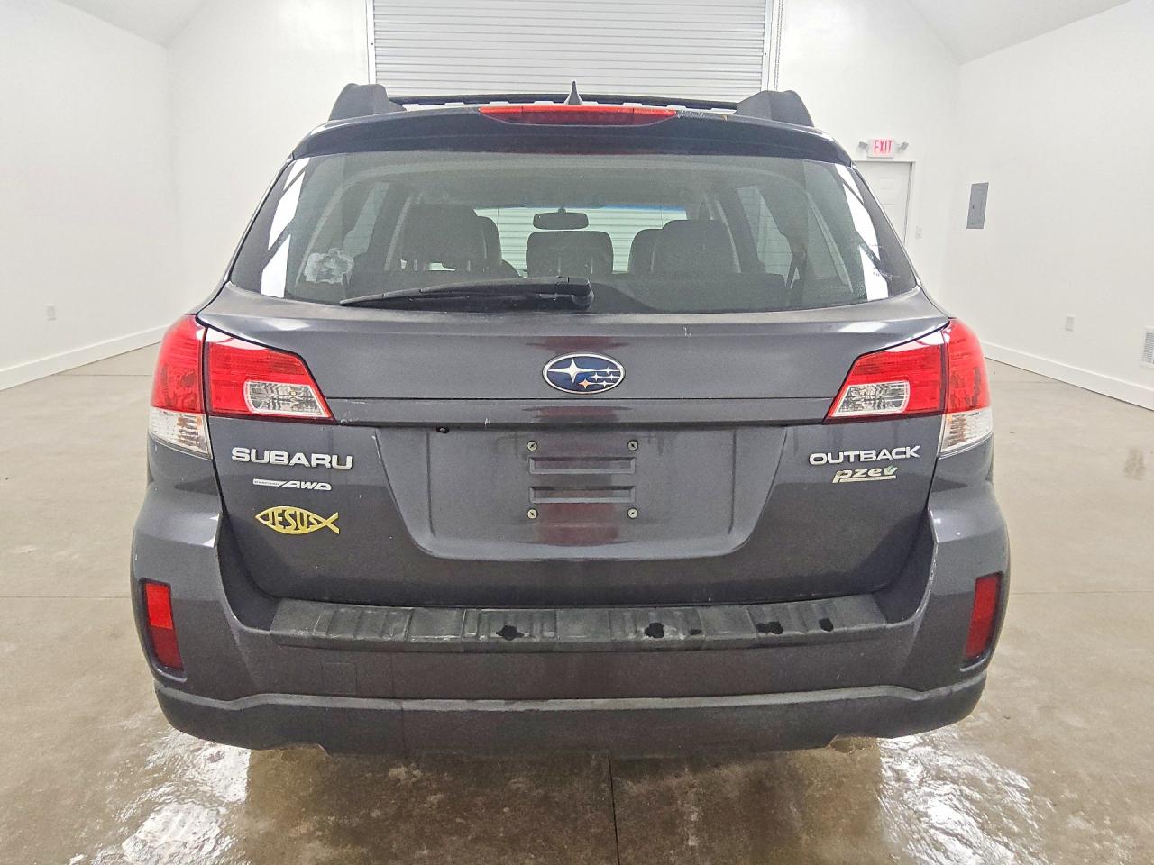 2011 SUBARU OUTBACK