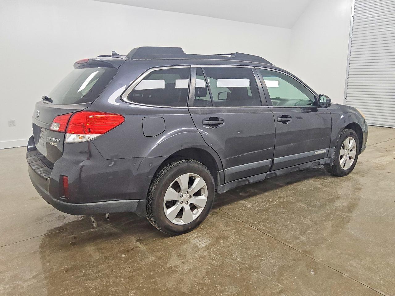 2011 SUBARU OUTBACK