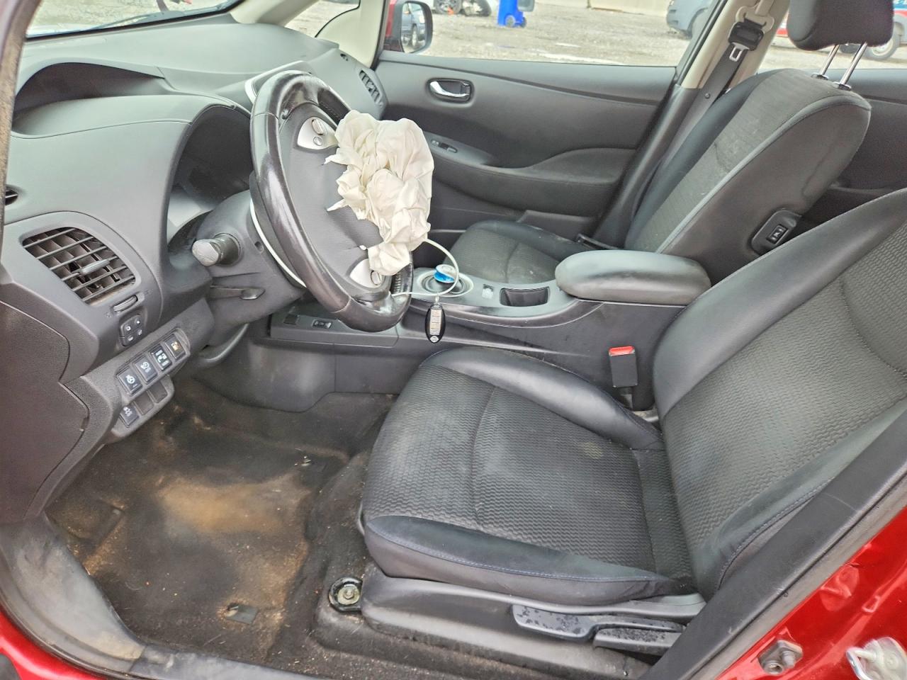 2015 NISSAN LEAF
