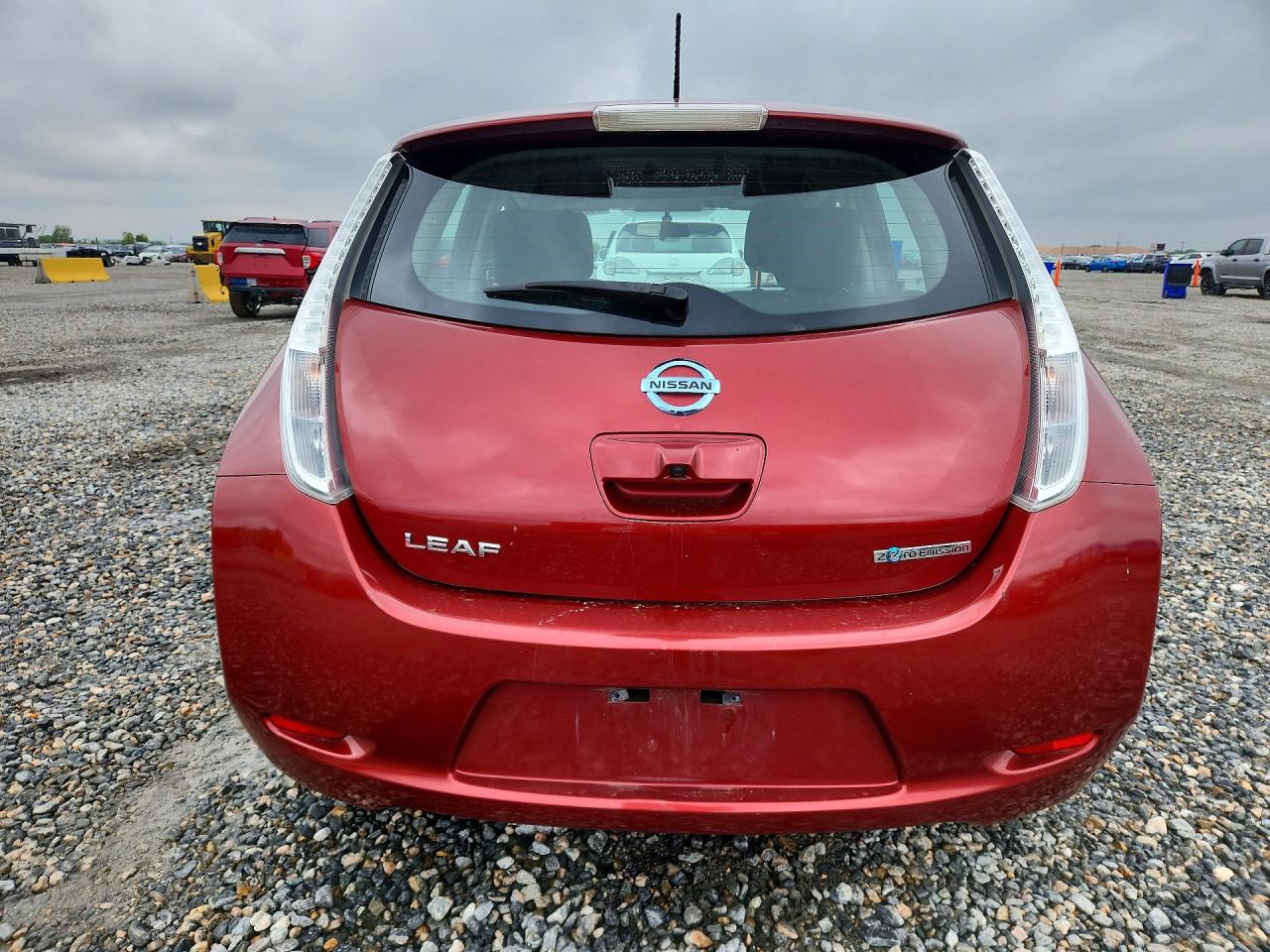 2015 NISSAN LEAF