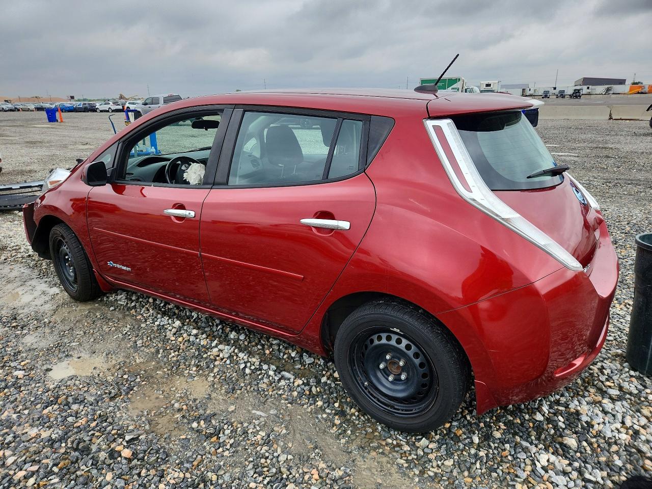 2015 NISSAN LEAF