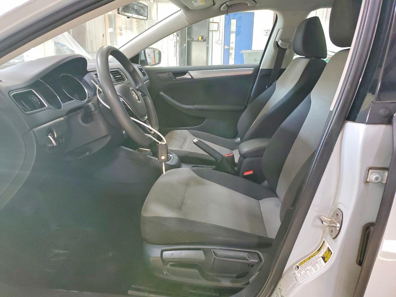 2017 VOLKSWAGEN JETTA
