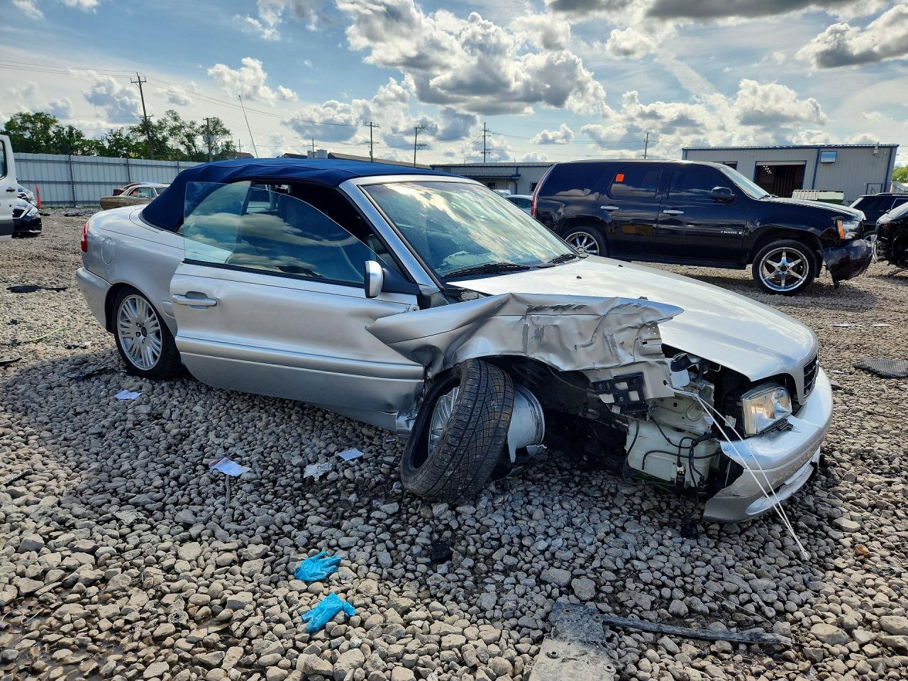 2003 VOLVO C70