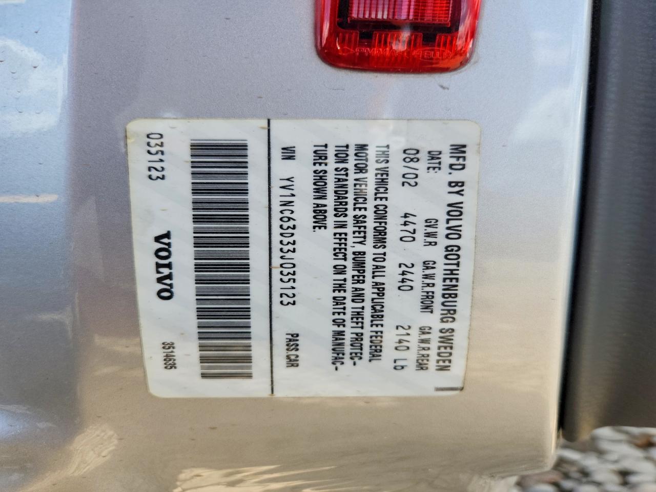 2003 VOLVO C70