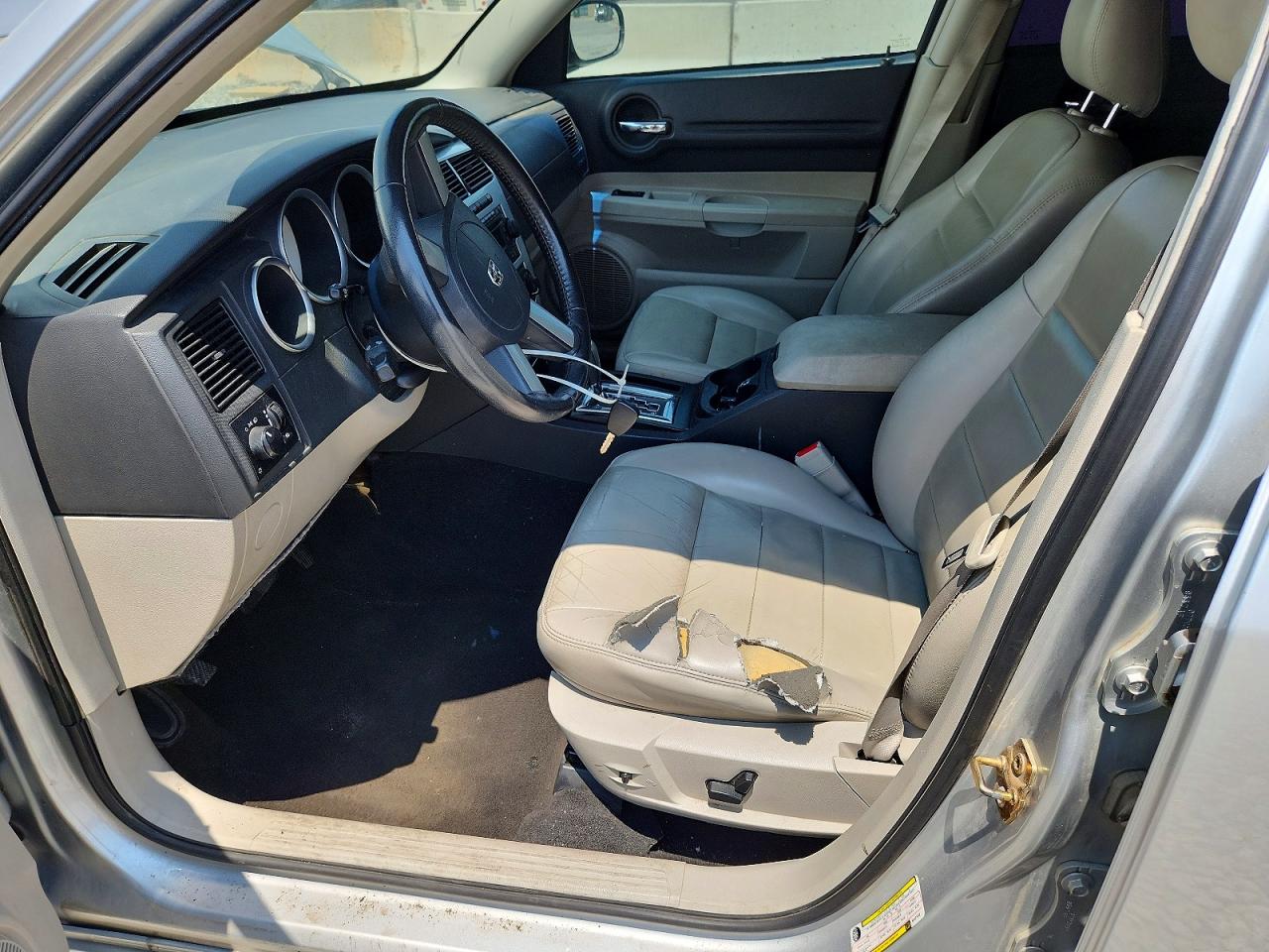 2006 DODGE MAGNUM
