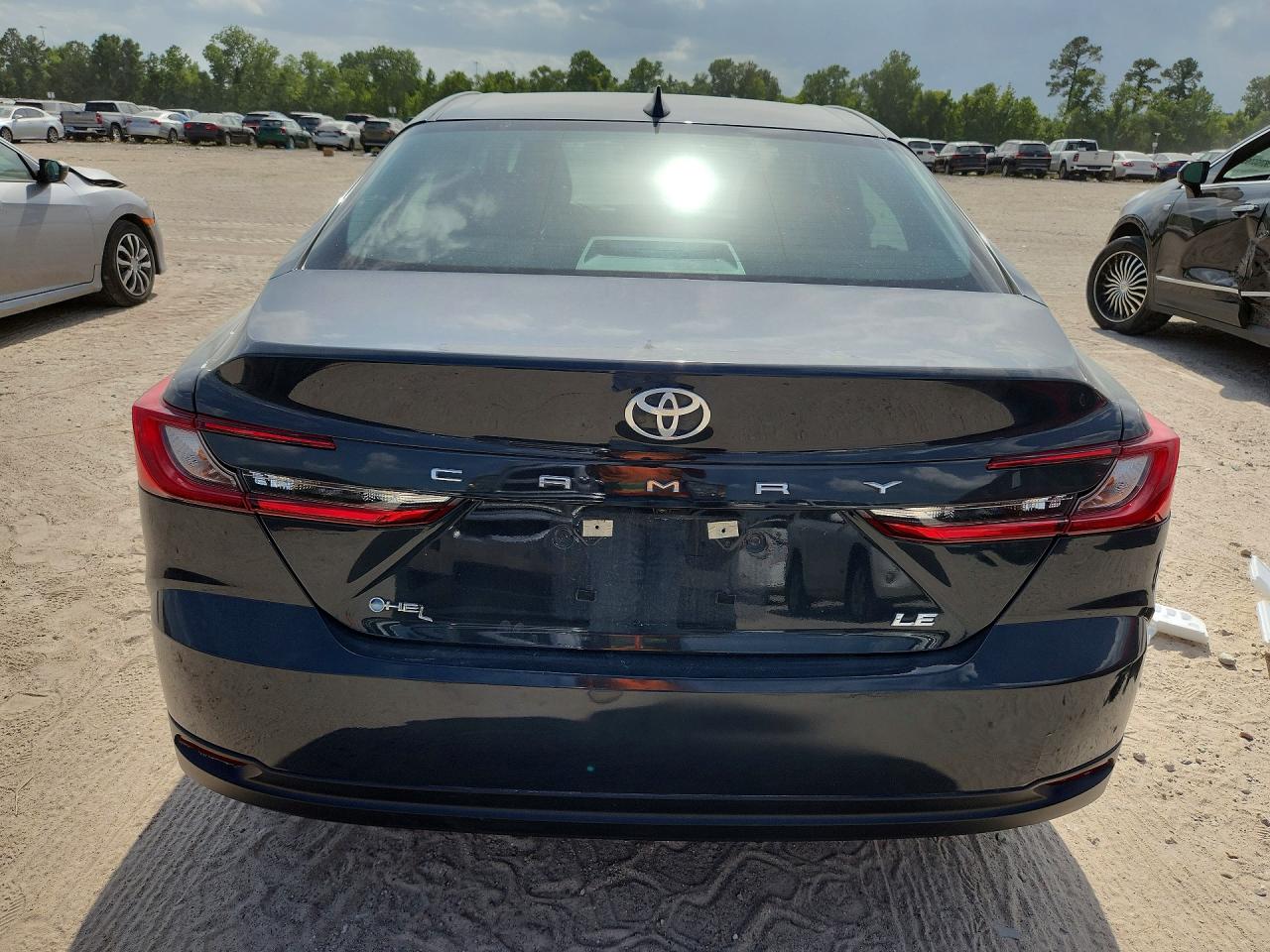 2025 TOYOTA CAMRY