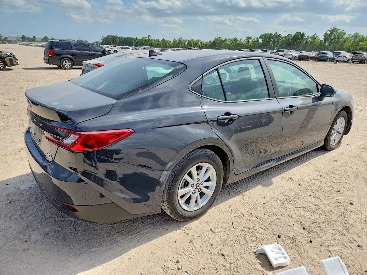 2025 TOYOTA CAMRY