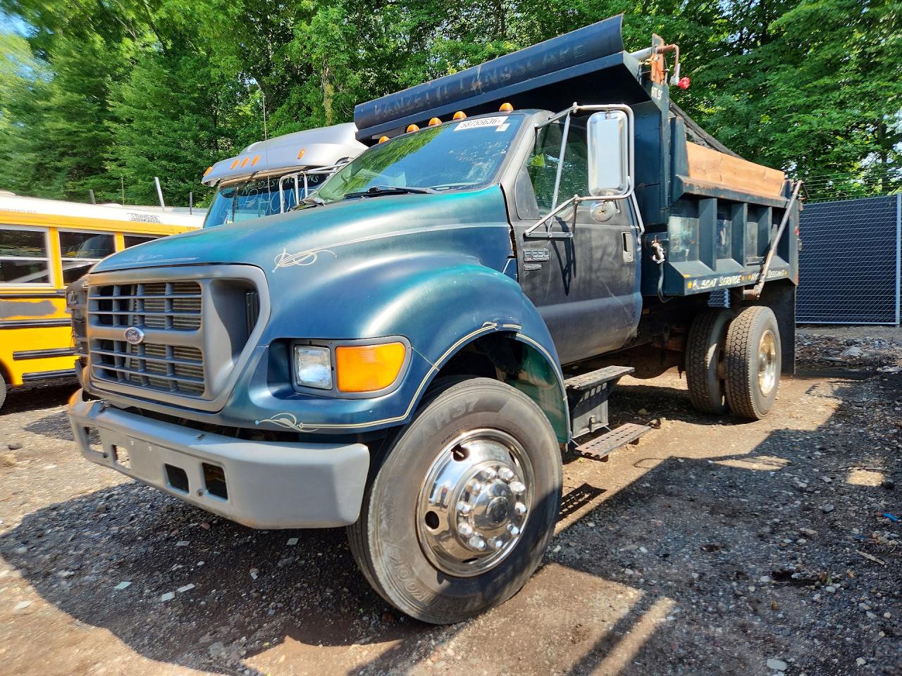 2000 FORD F650