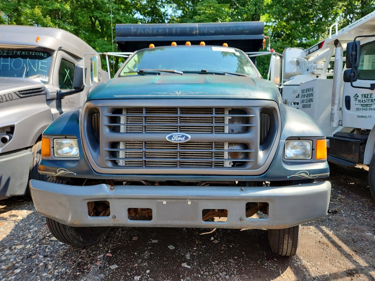 2000 FORD F650