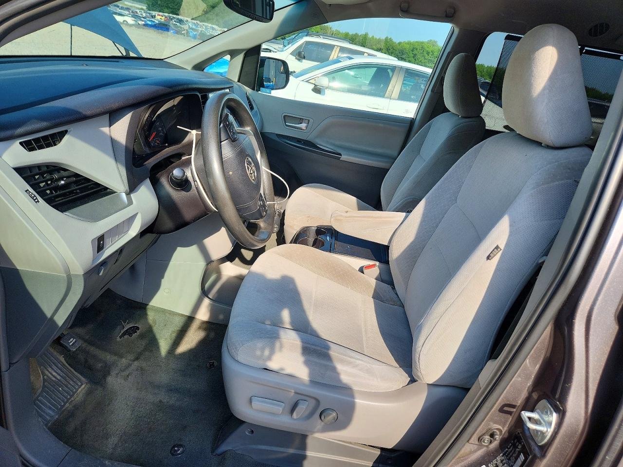 2015 TOYOTA SIENNA
