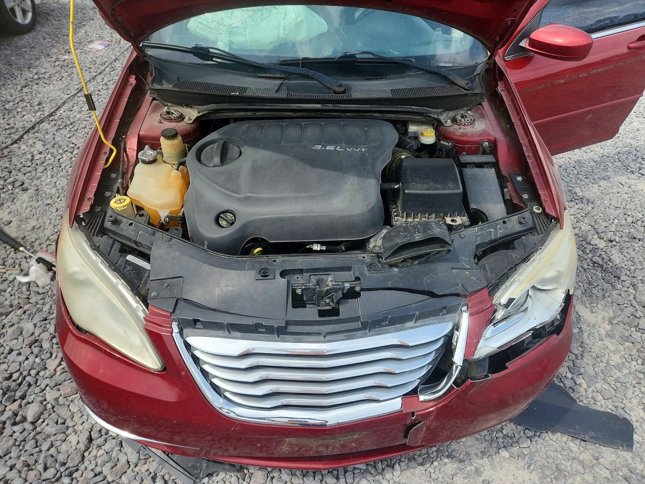2011 CHRYSLER 200