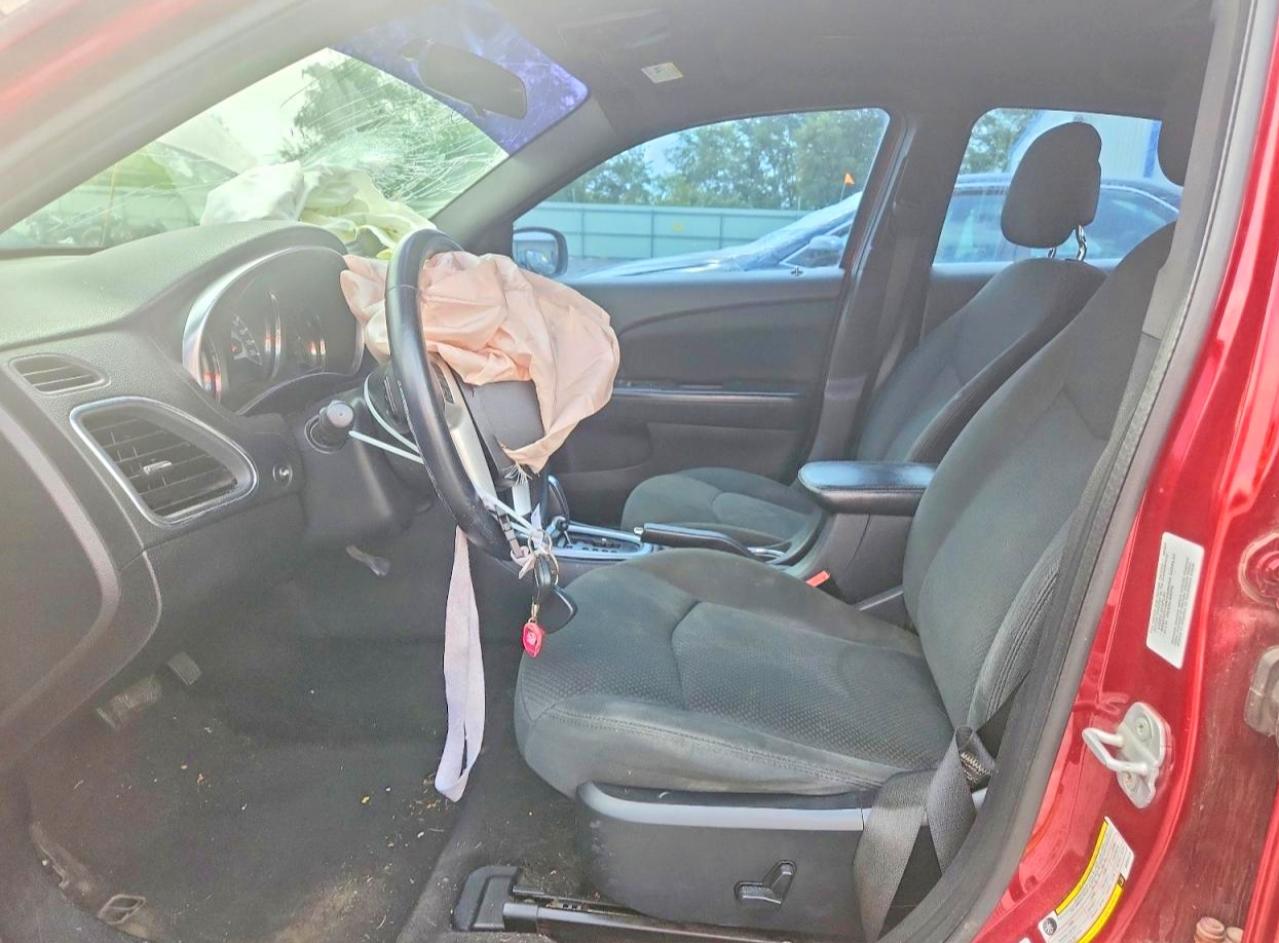2011 CHRYSLER 200