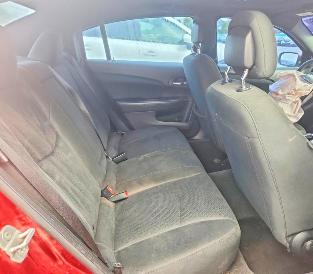 2011 CHRYSLER 200