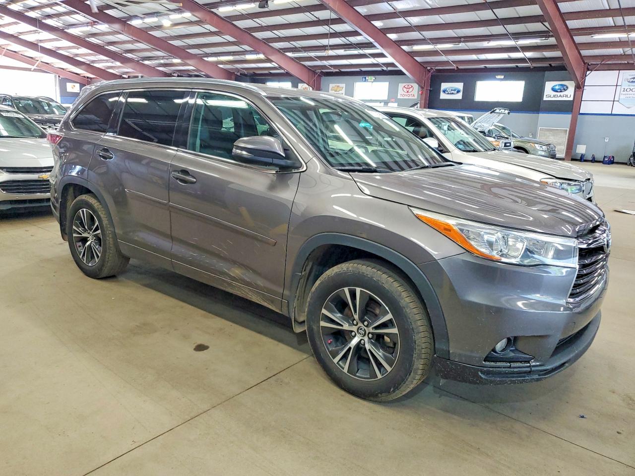 2016 TOYOTA HIGHLANDER