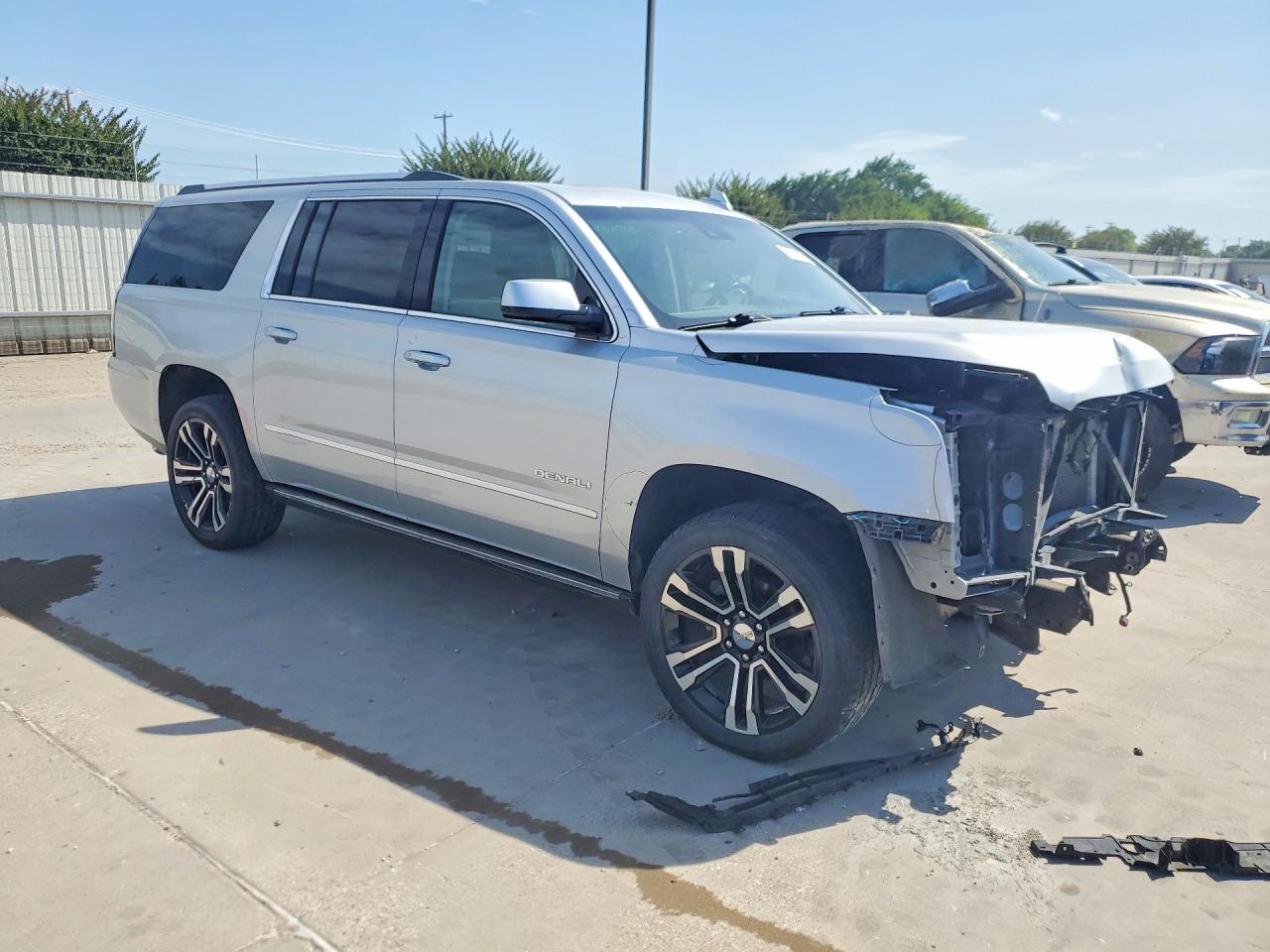 2019 GMC YUKON