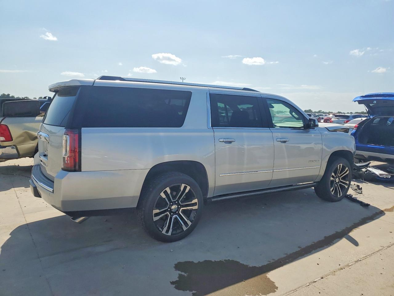 2019 GMC YUKON
