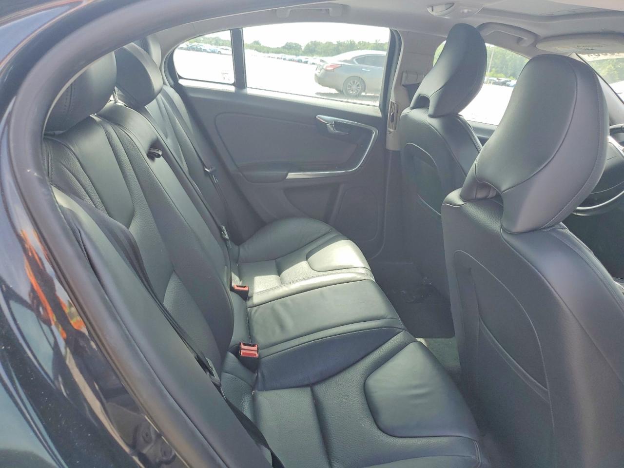 2014 VOLVO S60