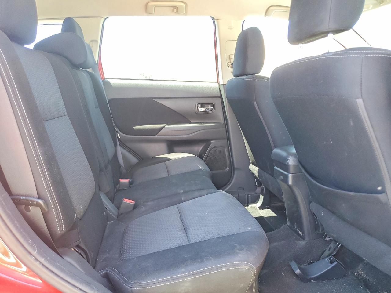 2018 MITSUBISHI OUTLANDER