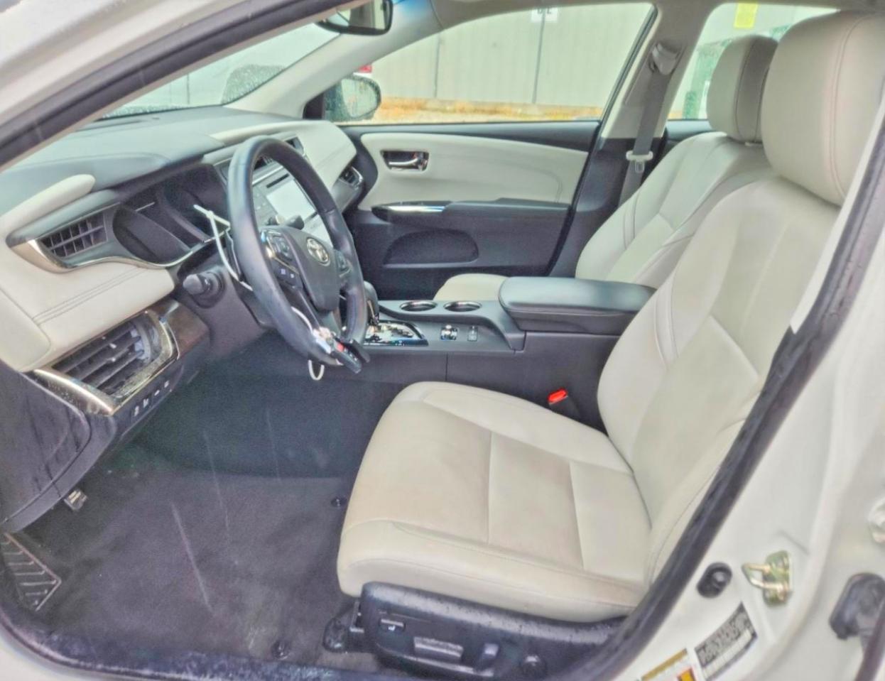 2016 TOYOTA AVALON