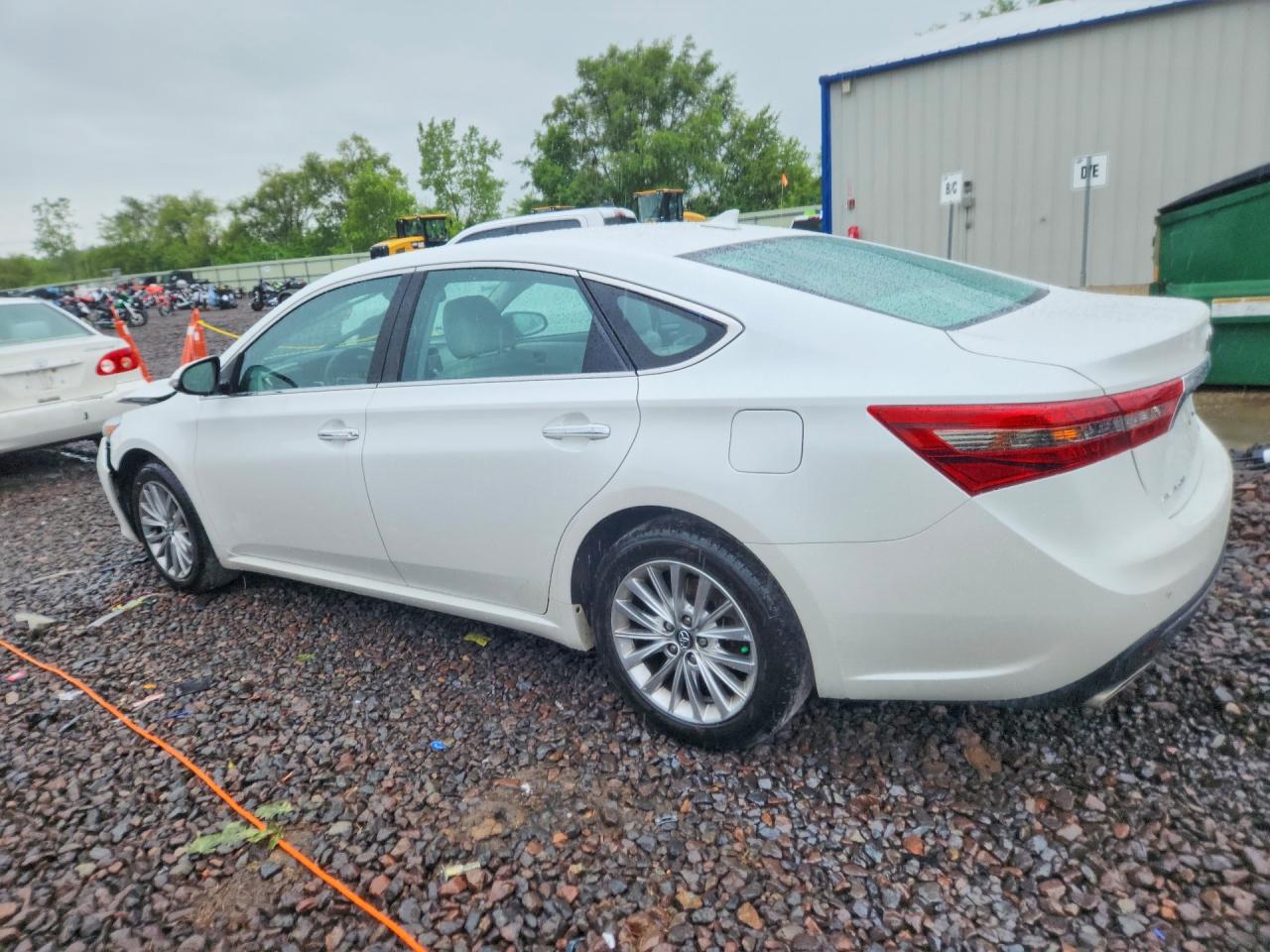 2016 TOYOTA AVALON