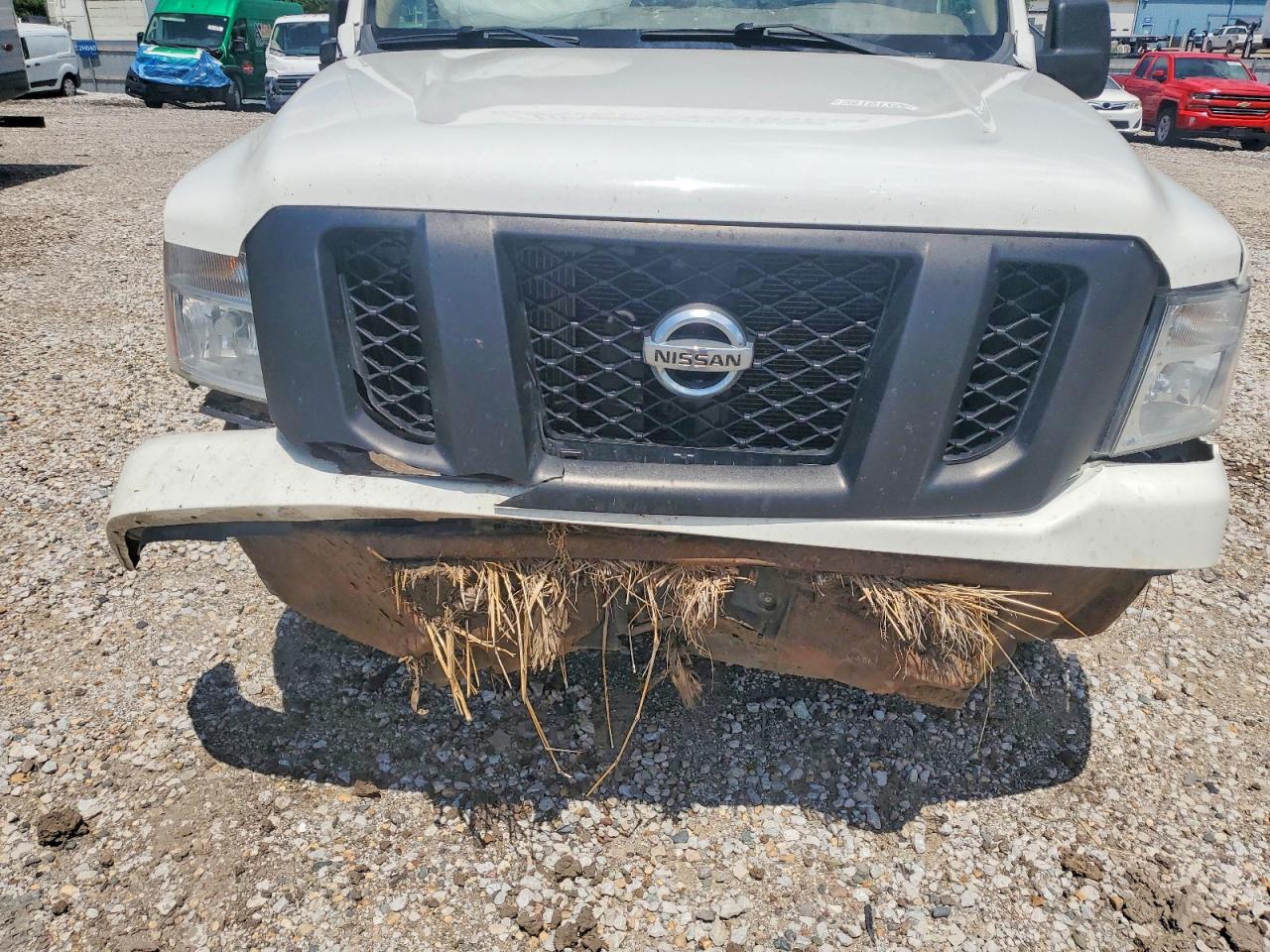 2017 NISSAN NV