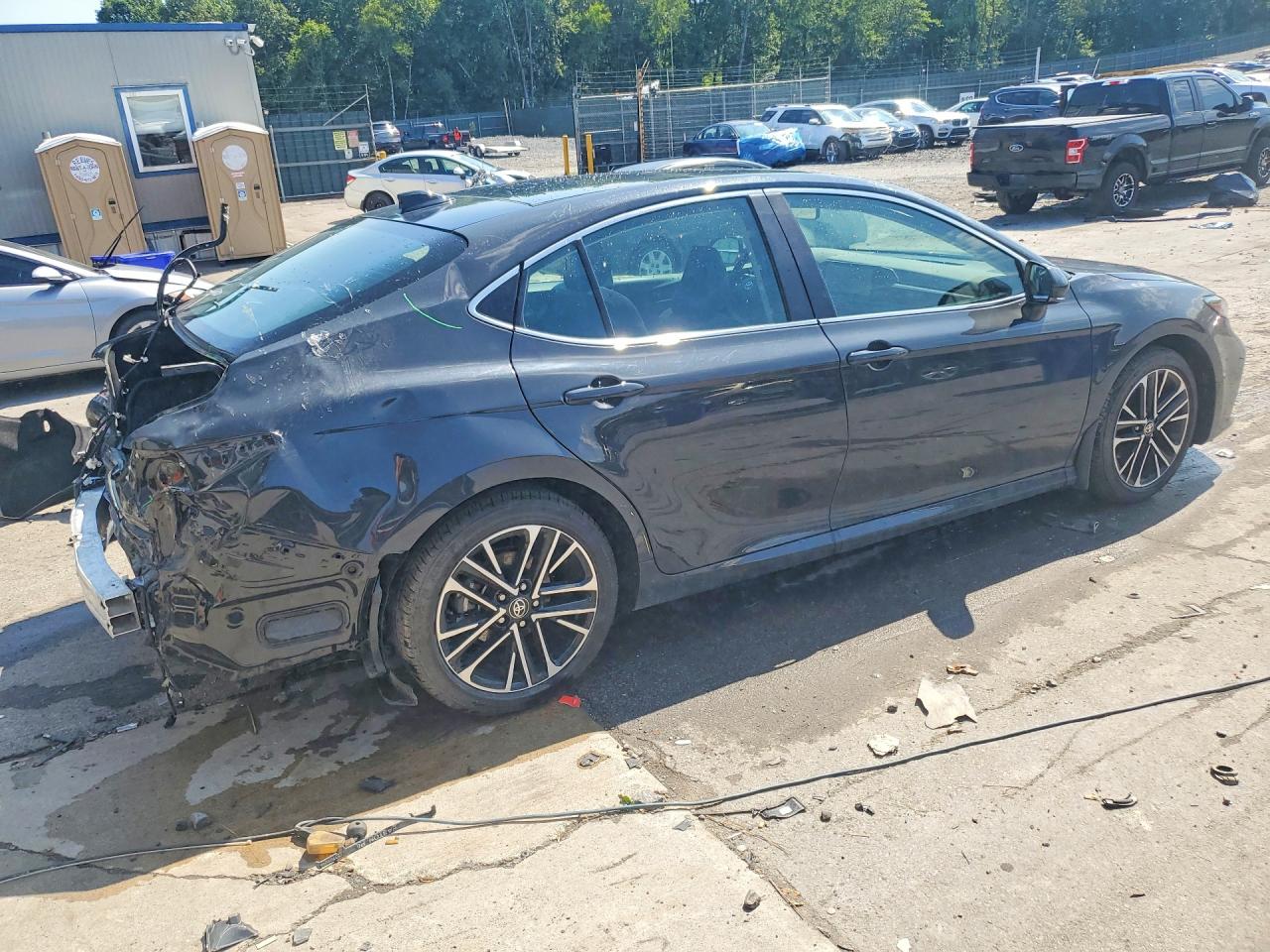 2025 TOYOTA CAMRY