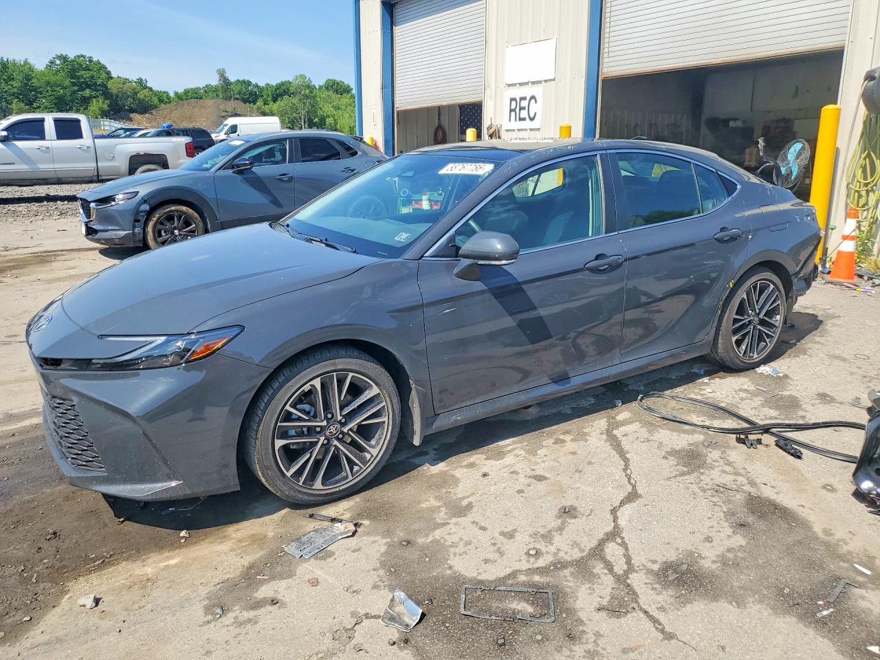 2025 TOYOTA CAMRY