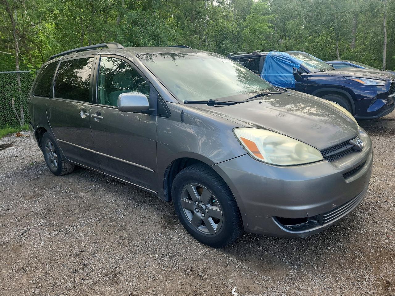 2005 TOYOTA SIENNA