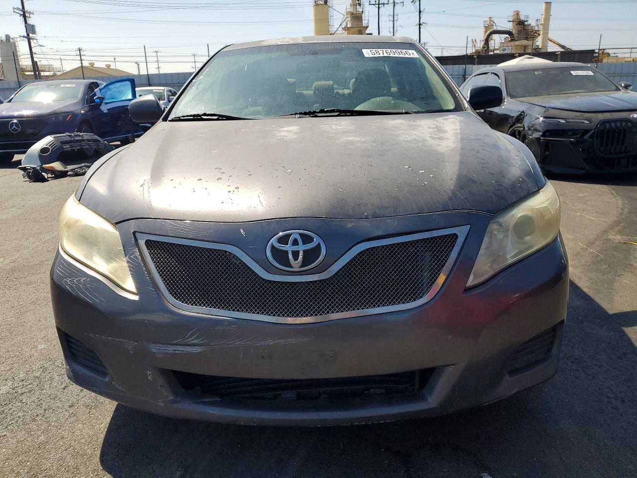 2011 TOYOTA CAMRY