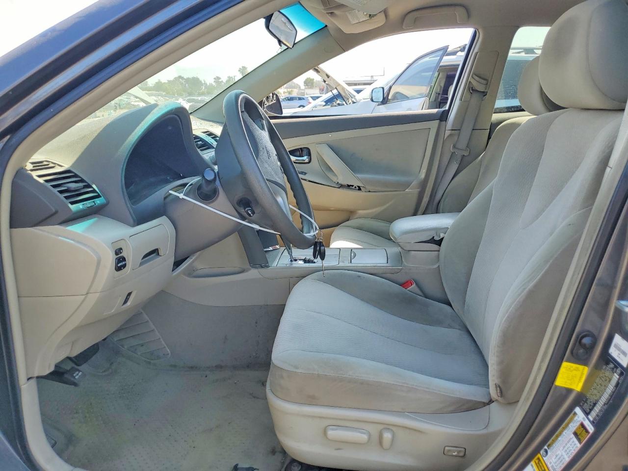 2011 TOYOTA CAMRY