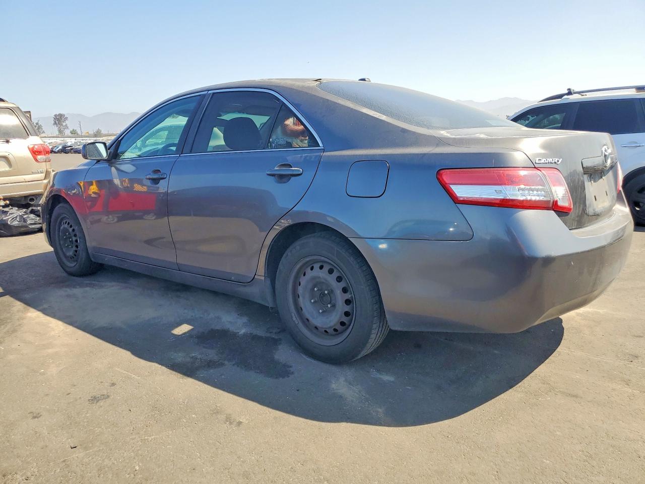 2011 TOYOTA CAMRY