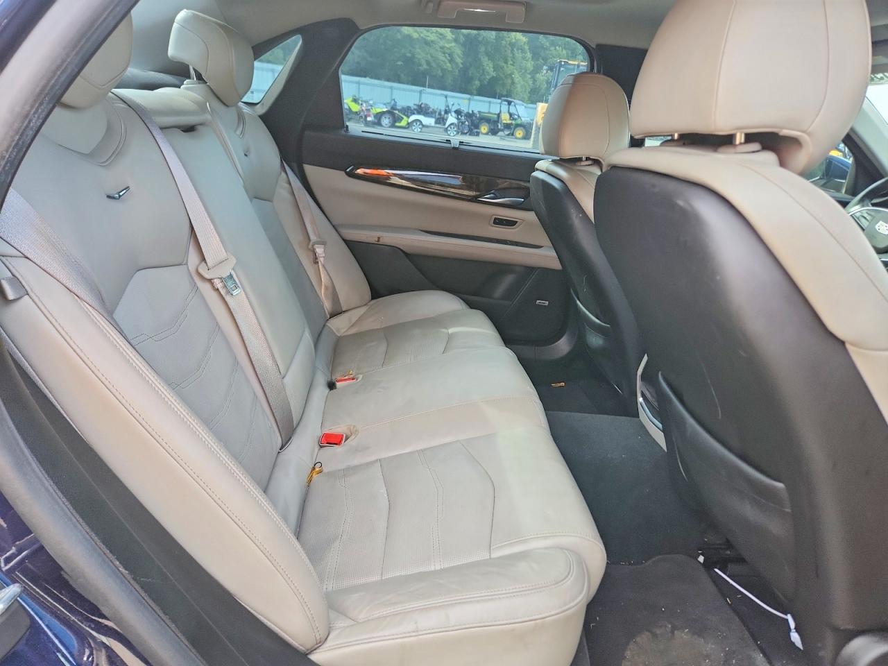 2017 CADILLAC CT6
