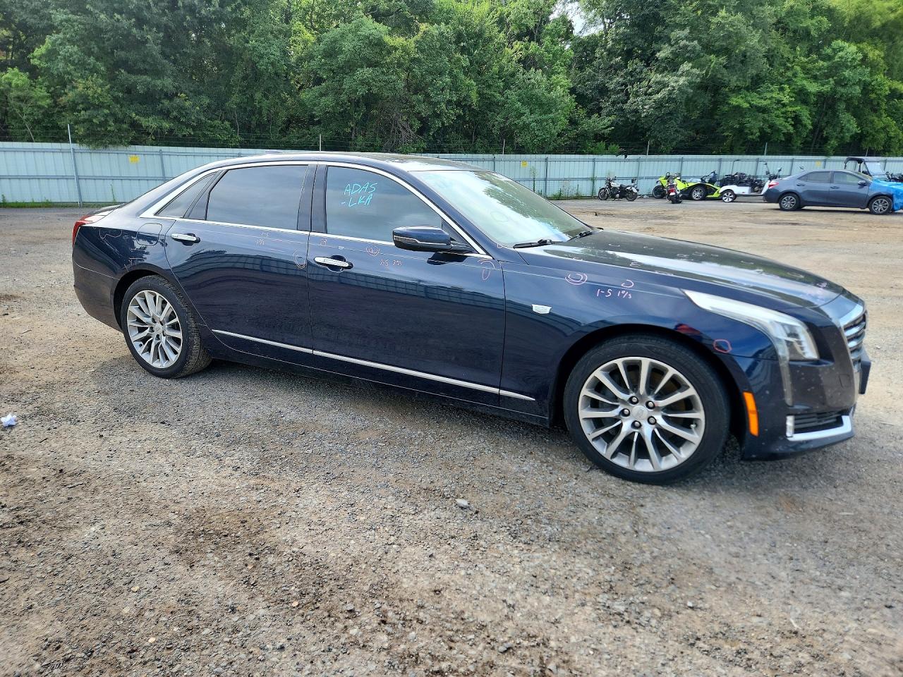 2017 CADILLAC CT6