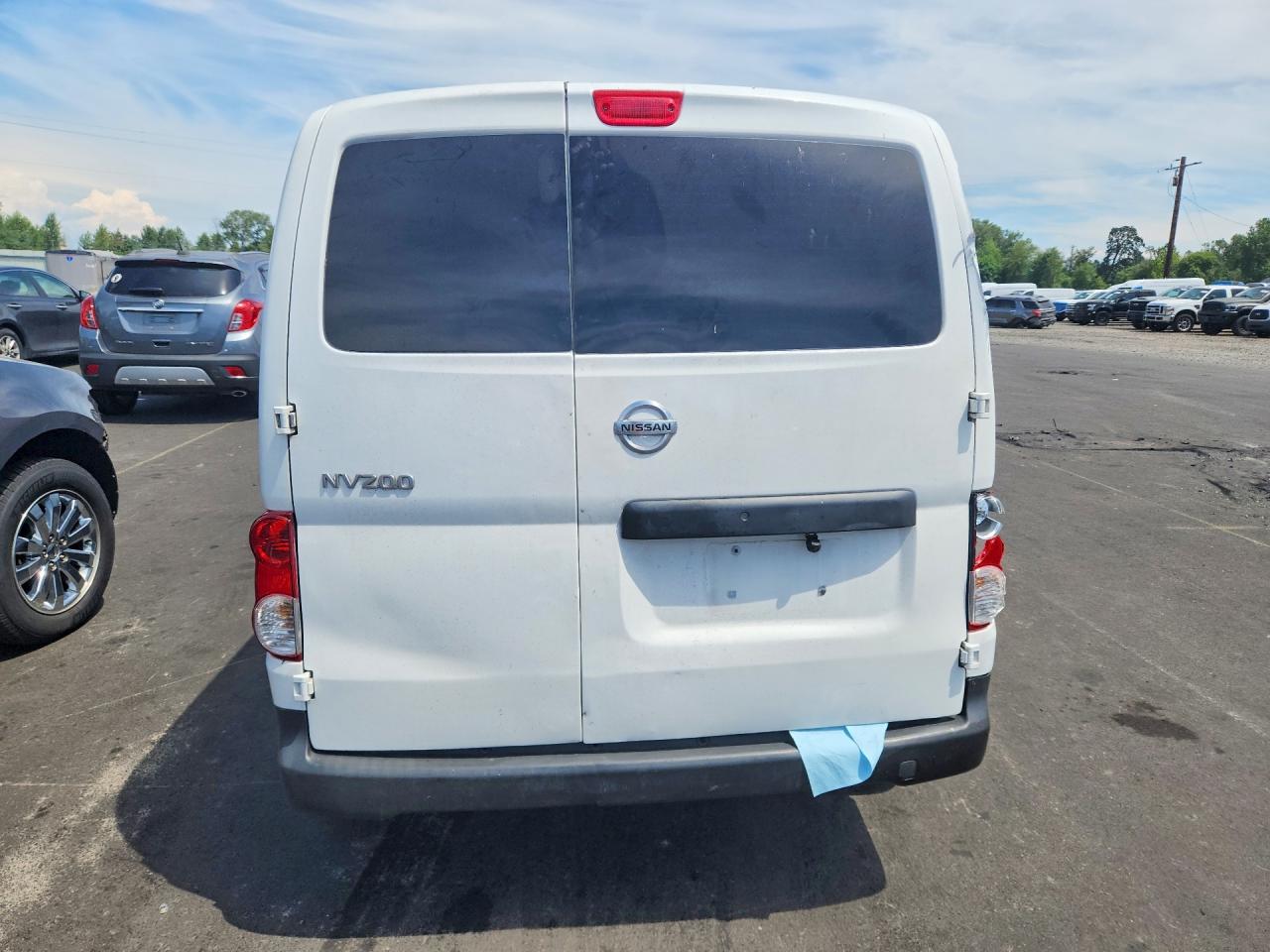 2017 NISSAN NV