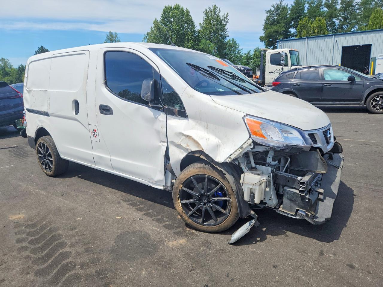 2017 NISSAN NV