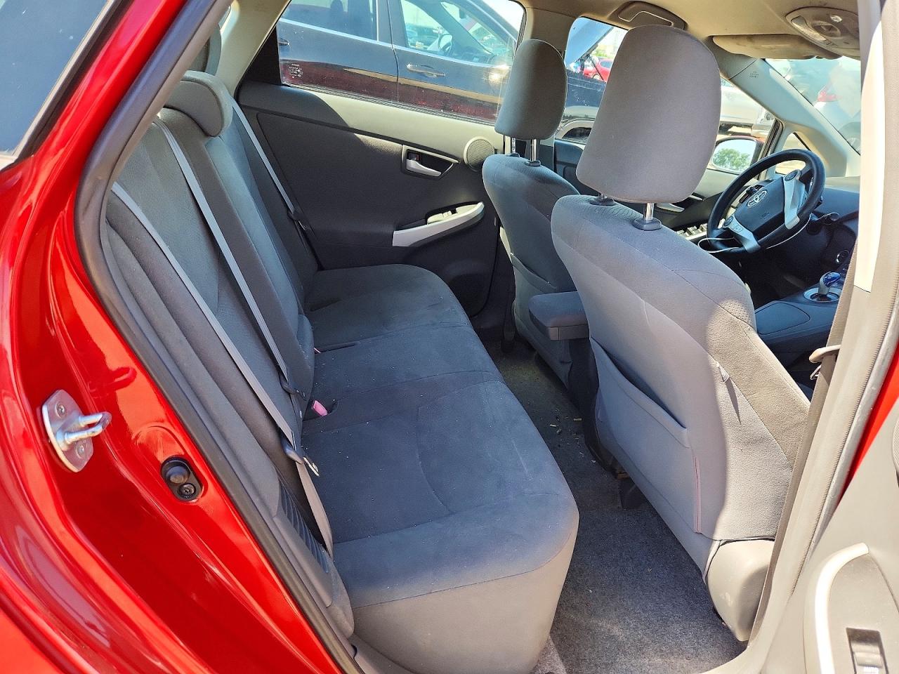 2011 TOYOTA PRIUS