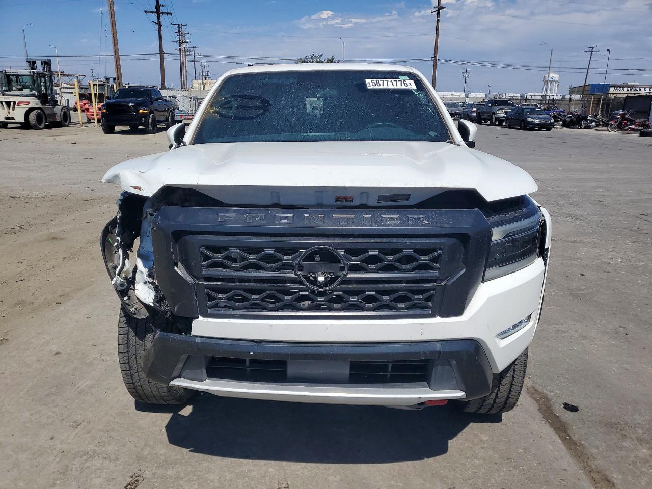 2023 NISSAN FRONTIER