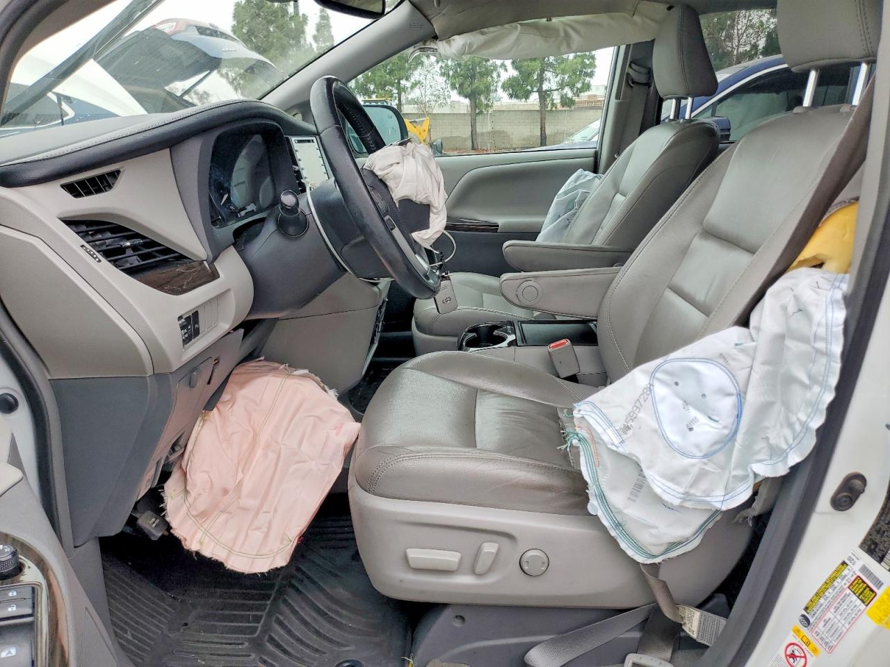 2019 TOYOTA SIENNA